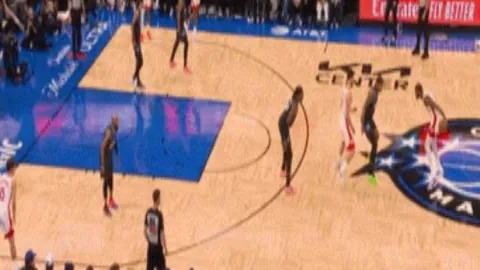 篮球盛宴：巅峰对决！高阳索诺激战蔚山现代太阳神，悬念让分一触即发！